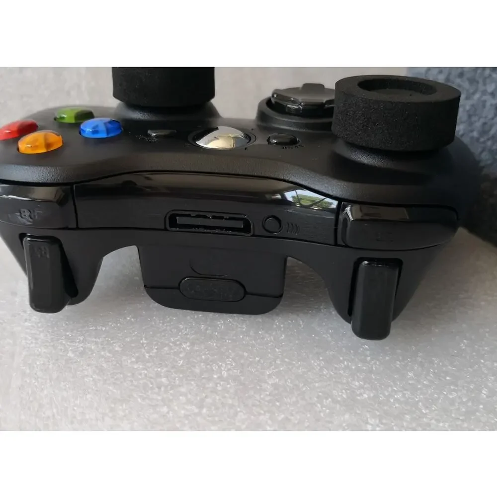 2.4G Wireless Controller for Xbox 360 & PC with USB Wireless Receiver